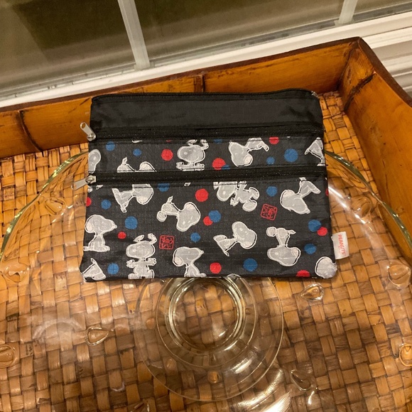 Peanuts Snoopy 3 Zippered Pouch - Picture 1 of 6
